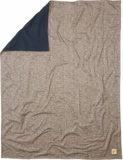 REI Co-op Flannel/Fleece Blanket -Camp & Hike Deals Shop 0ad9debe 236b 4e0a b12c d4b51521349c